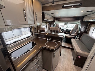 Husbil-halvintegrerad Hobby Optima Premium T 75 HGE 150 HK AUTOMAT! Långbäddar & Taksäng! 15 av 22