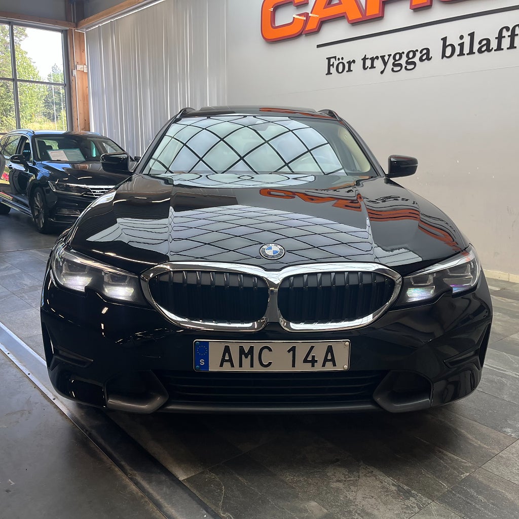 BMW 320D xDrive Touring Sport line Panorama Carplay HiFi Drag
