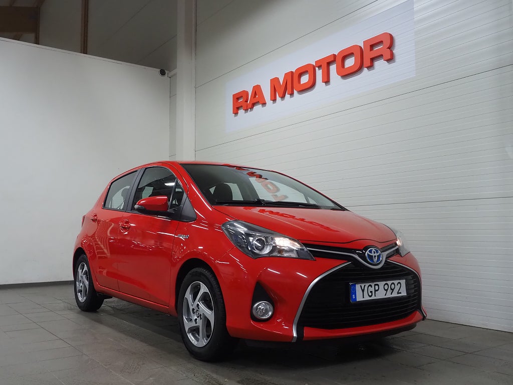Toyota Yaris Hybrid e-CVT Edition Feel Backkamera Låga mil 2016