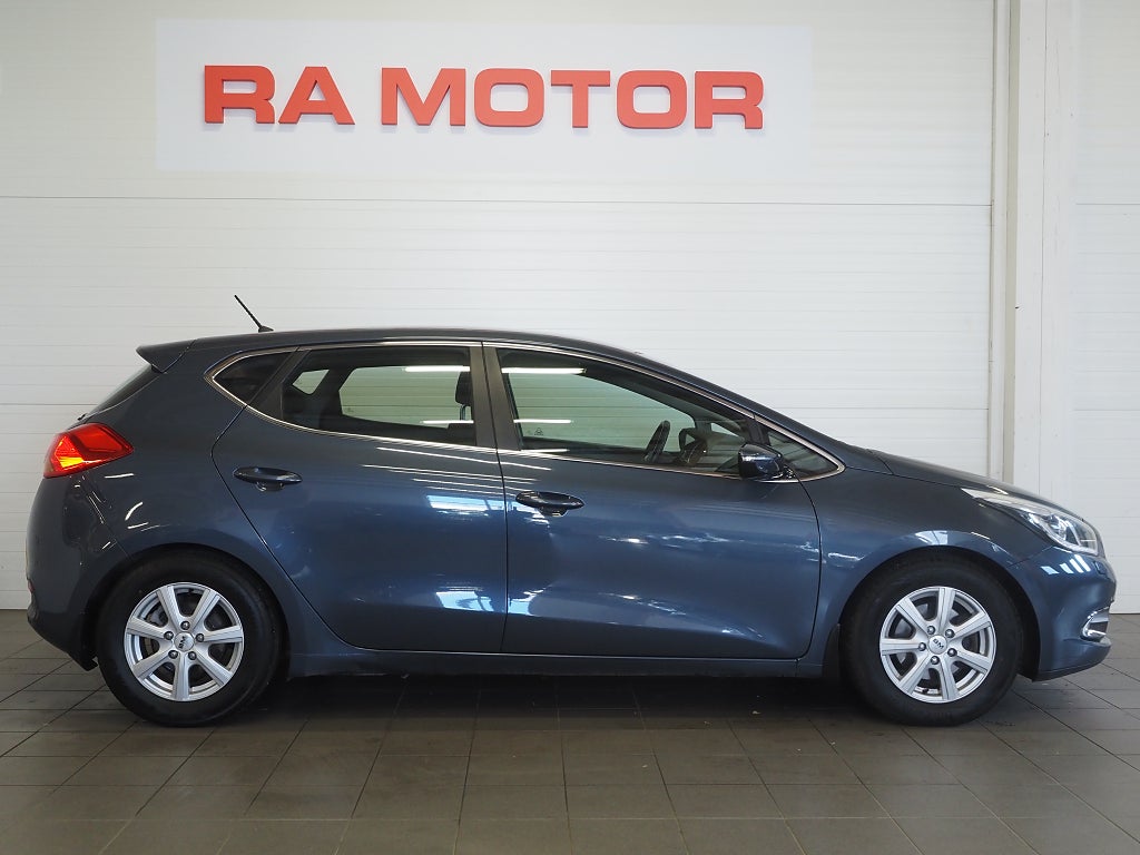 Kia Ceed cee'd 1.6 CRDi 110hk EX Comfort | Dragkrok | 2014