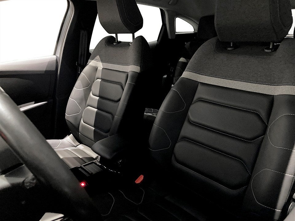 Bild på Citroën e-C4 Shine 50kWh 136hk Aut - B-KAMERA, RATTVÄRME