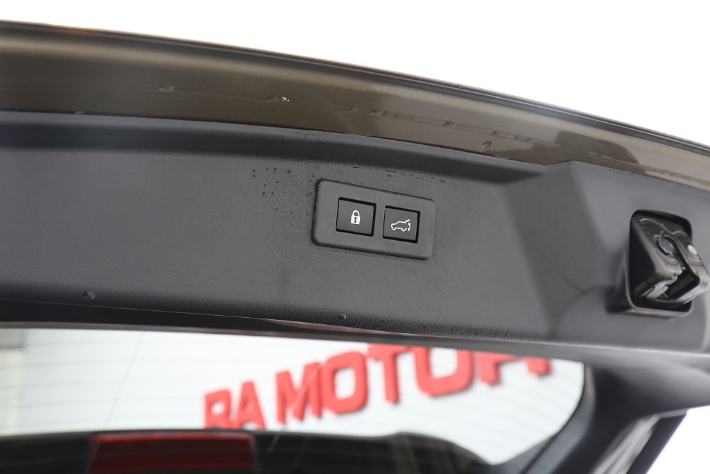Subaru Outback 2,5i 169hk XFuel Limited AWD Aut Skinn Motorv Drag 2023