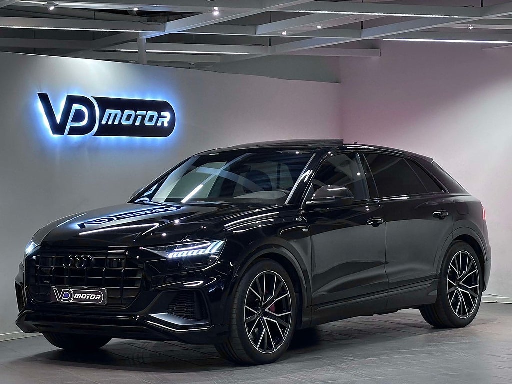 Audi Q8 60 TFSI E Q Competiton Plus Pano Carbon 22 S-Line 462hk