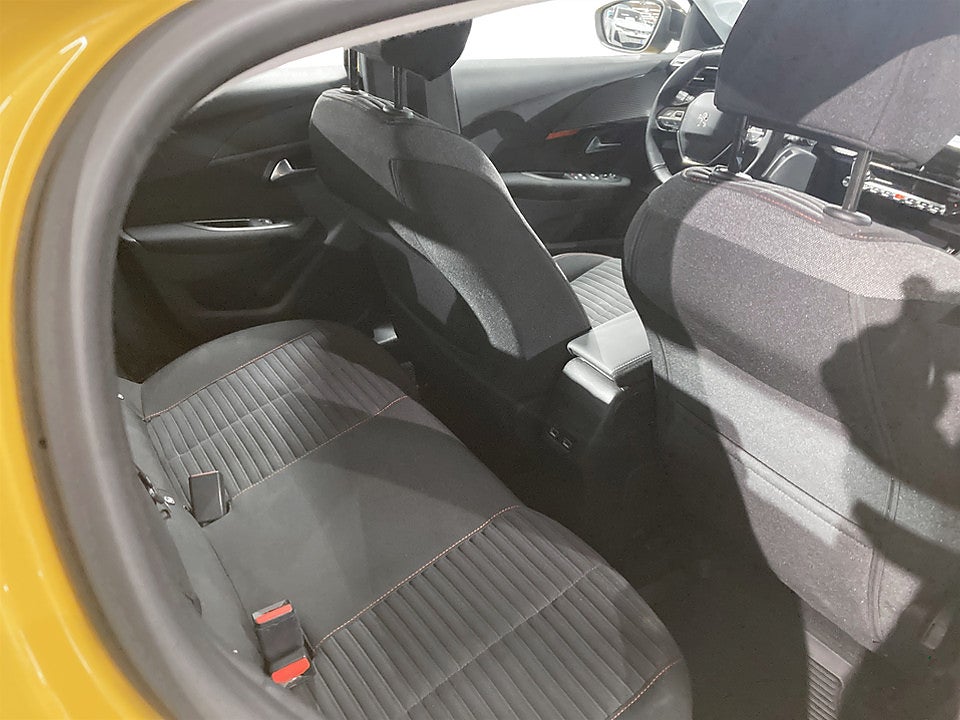 Bild på Peugeot E-208 Active 50kWh Aut BACKSENSOR CARPLAY 136hk