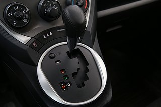 Halvkombi Toyota Verso-S 23 av 23