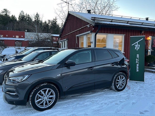 Opel Grandland X Grandland Hybrid 225 Design Line värmare v-hjul