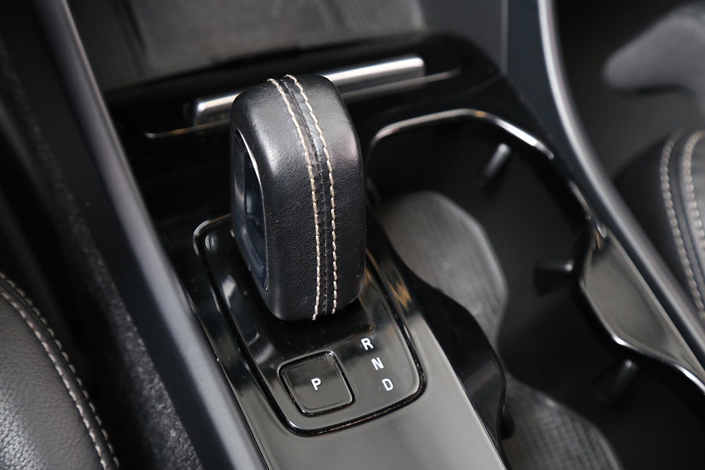 Volvo XC40 Recharge Twin Pro P8 AWD 360° H/K Pano Skinn 20" Drag 2022