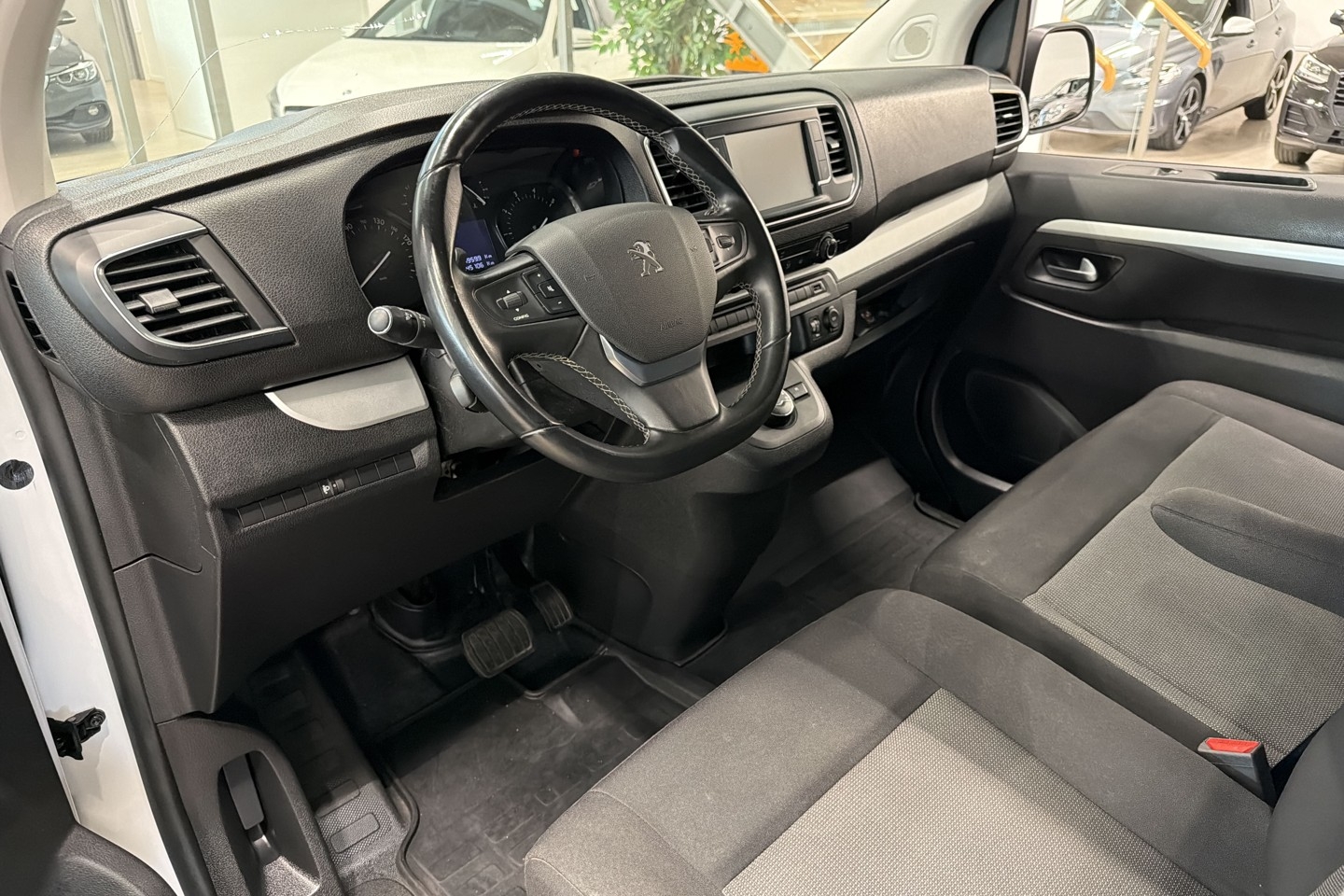 Peugeot Traveller 2.0 144hk Moms 9-sits 2022, kuva 7/71