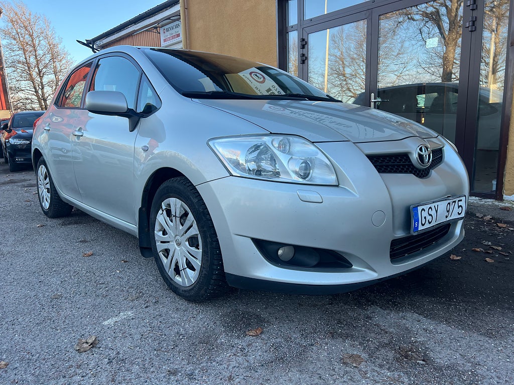 Toyota Auris 5-dörrar 2.0 D-4D Bes Drag/Avb:-431 kr / mån