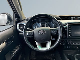 Toyota Hilux Dubbelhytt 2.4 AWD MOMS Drag Mvärme Navi B-kamera S&V – bild 9