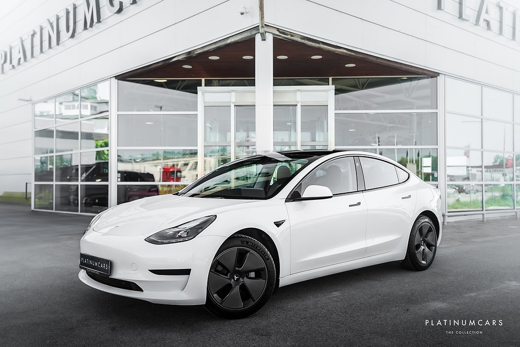 Tesla Model 3 Standard Range 2023 / LEASEBAR