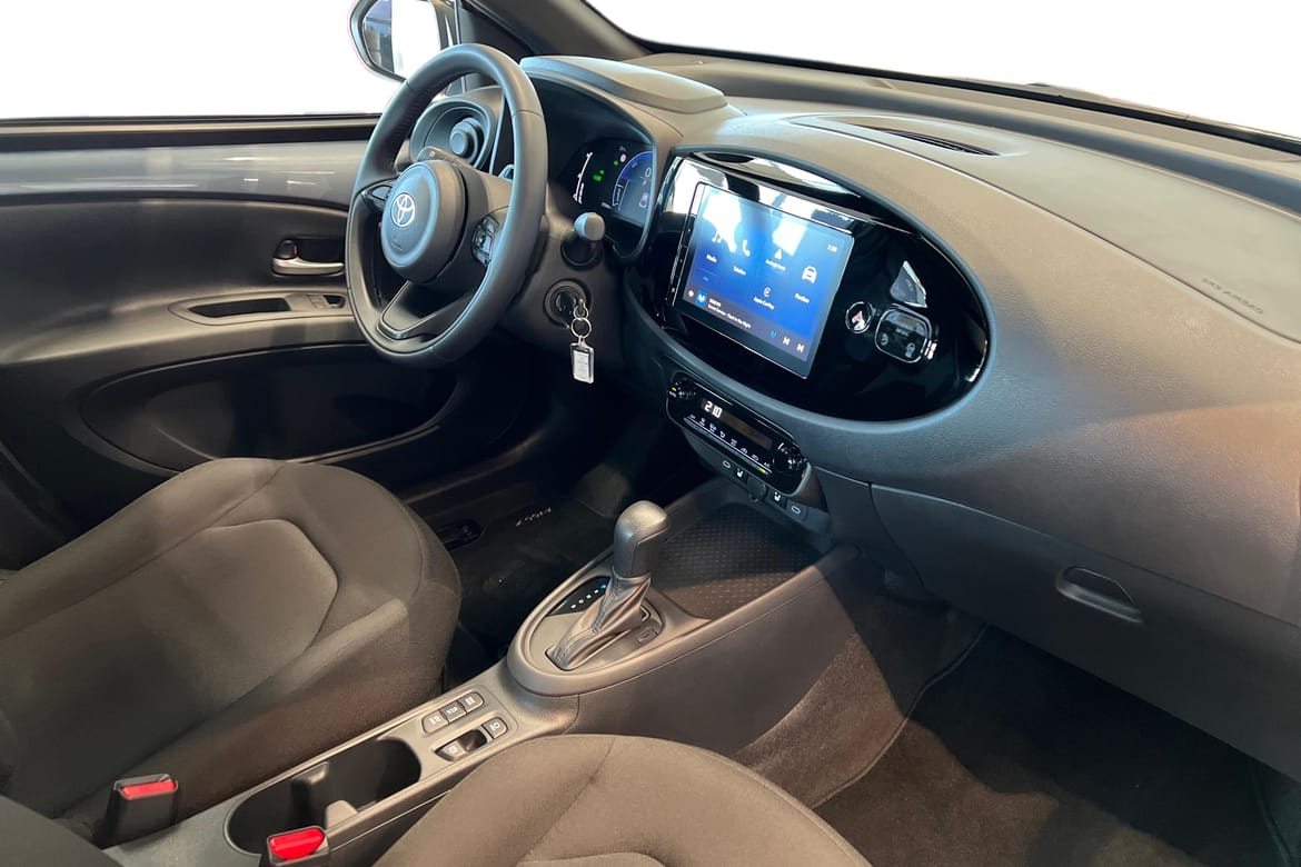Toyota Aygo X PLAY HYBRID 2026, kuva 7/10