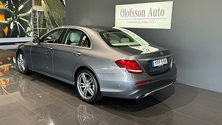 Sedan Mercedes-Benz E 4 av 16