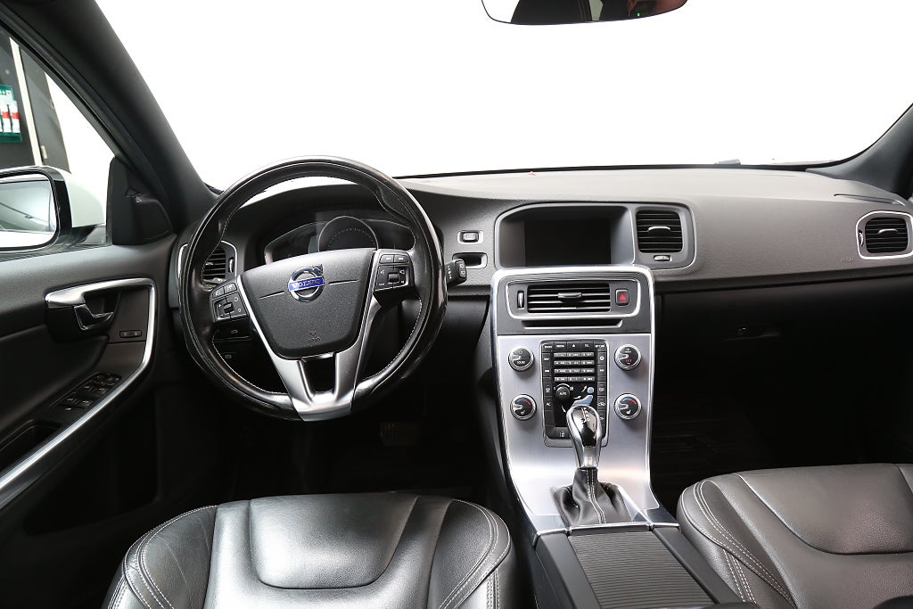 Volvo V60 D3 Business Advanced Dynamic Aut BLIS Adaptiv fart Drag 2017
