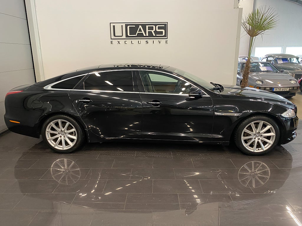Jaguar XJ 2010 - miniatyr 2
