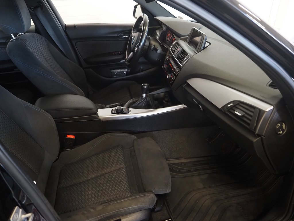 BMW 118 d xDrive 150hk M Sport Motorvärmare P-Sensorer 2017