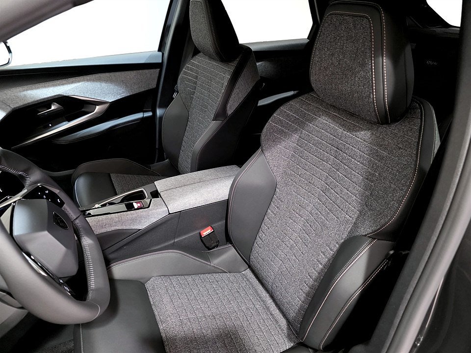 Bild på Peugeot 3008 Allure Hybrid 136hk - KAMPANJ! PRIVATLEASA FRÅN 24 MÅN