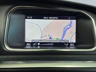Volvo V40 D3 R-Design Aut Dvärmare B-kamera Farthållare S&V-däck – bild 15
