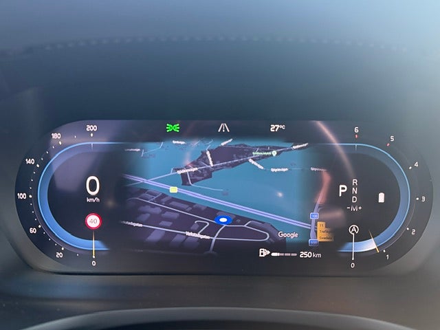 Volvo V60 Cross Country B4 AWD / Inscription / Panorama