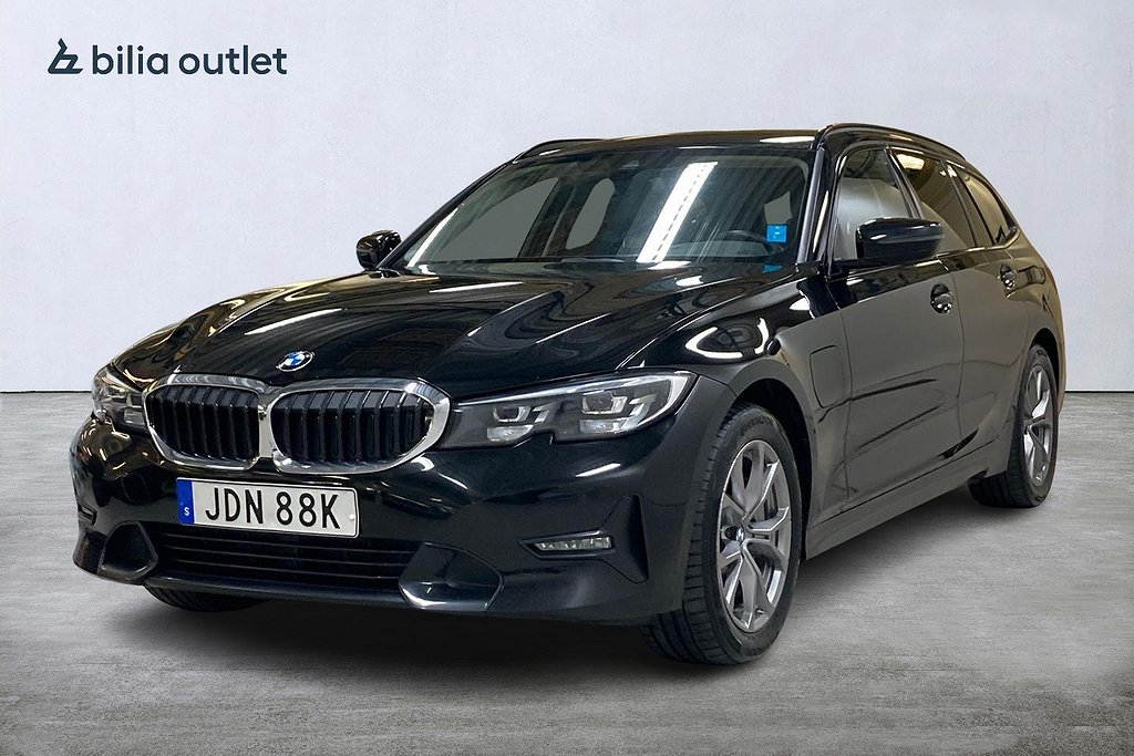 BMW 330e xDrive Touring Sport line 292hk Navi Drag Carplay