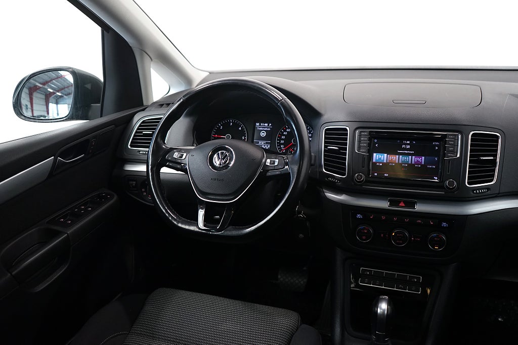 Volkswagen Sharan 7-seater 2.0 TDI Automat Panorama B-kamera Drag 150hk