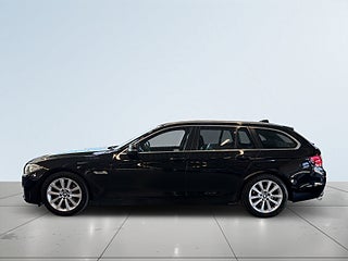 BMW 520d Touring Steptronic S&V-Hjul/Drag/Psens/Helskinn/Navi – bild 4