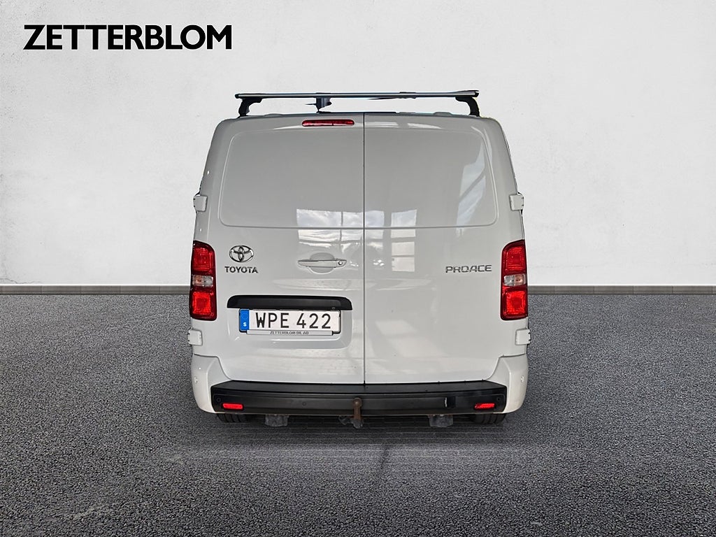 Sedan Toyota Proace 4 av 14