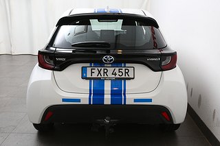 Halvkombi Toyota Yaris 7 av 24