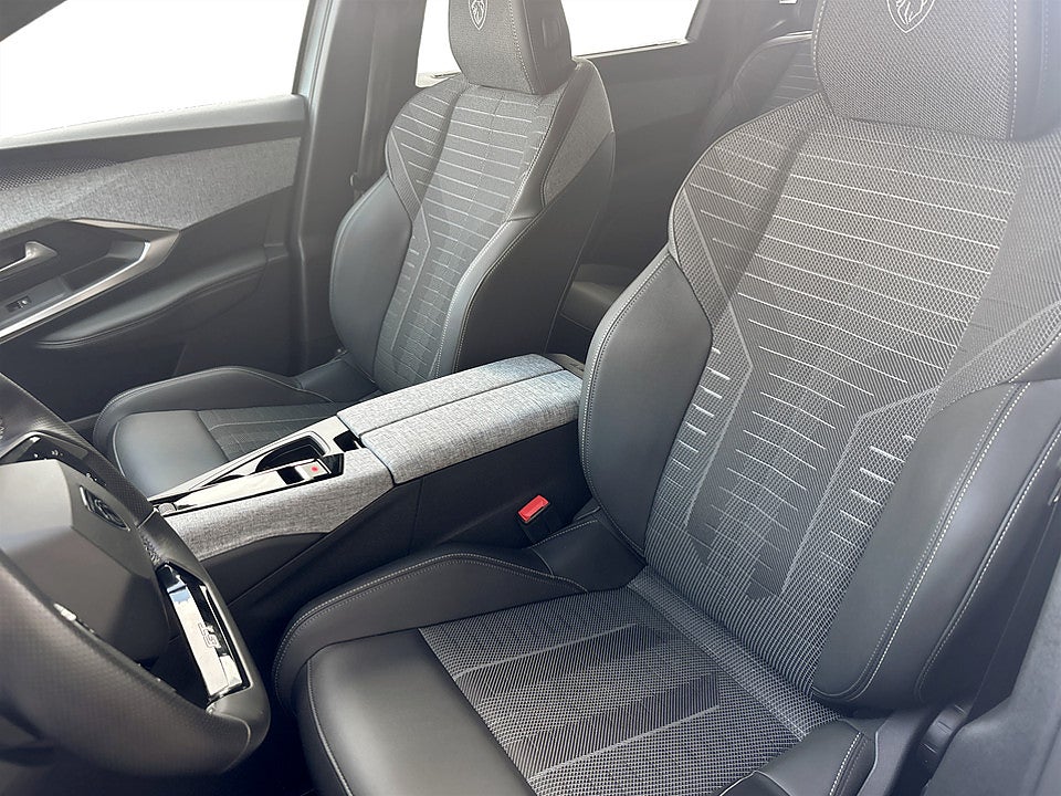 Bild på Peugeot 5008 GT Hybrid 145hk Aut B-KAMERA CARPLAY VECKANS KLIPP!
