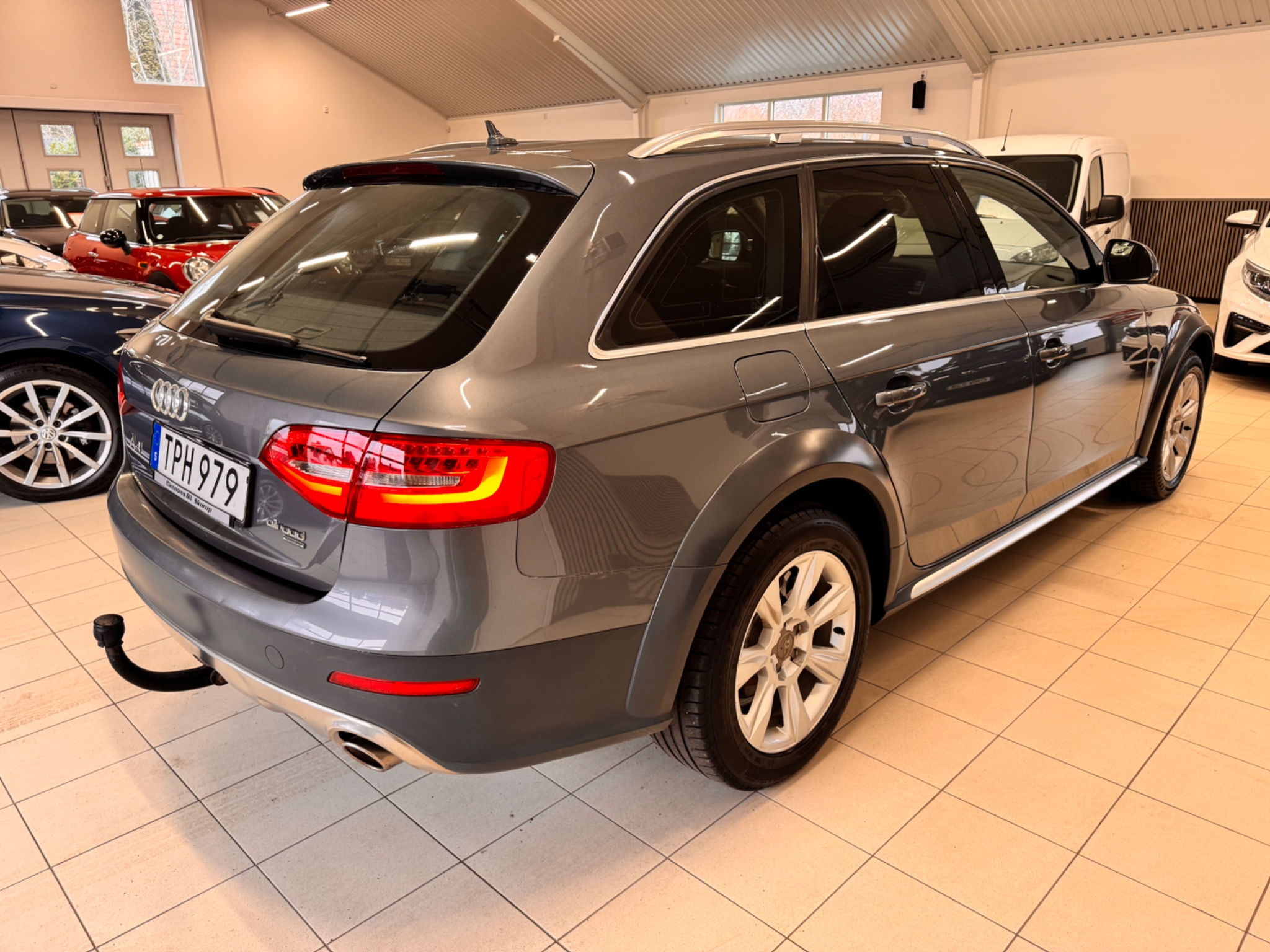 Audi A4 allroad 2013, bild 2/45
