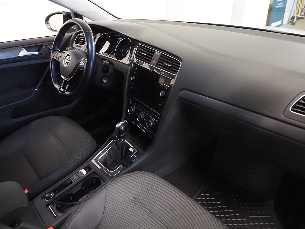 Volkswagen Golf I 5-dörrar 1.0 TSI 115hk Automat Pluspkt Dragkrok P-Sen 2019