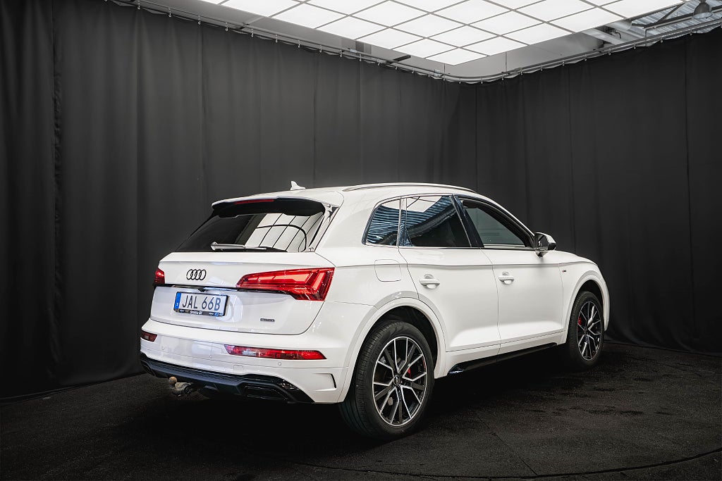 Audi Q5 55 TFSI e Q S-Line BLACK 20'' DRAG KAMERA 1-ÄGARE MOMS