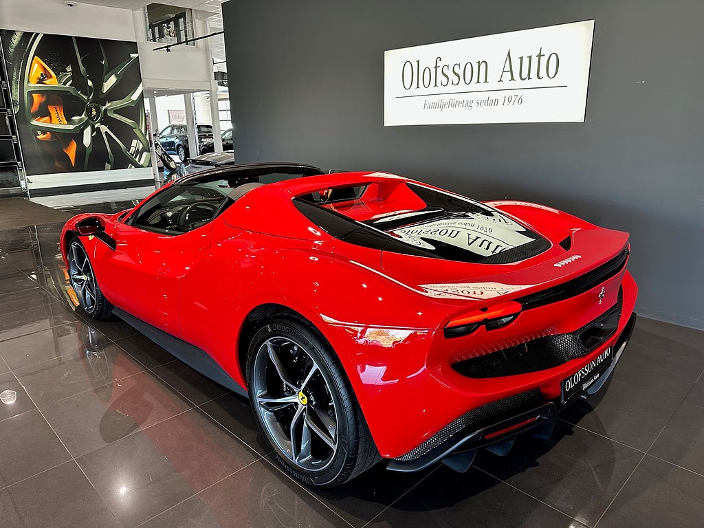 Ferrari 296 GTS 830 hk Lift / Leasebar / Carbon / JBL - bild 16