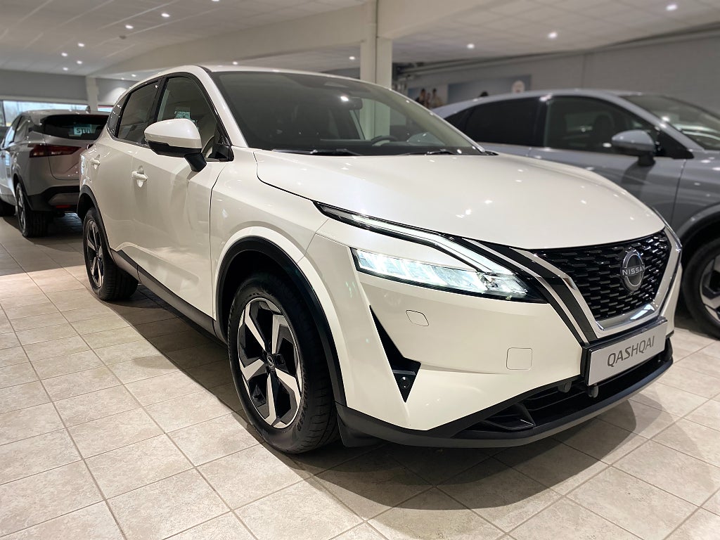 Nissan Qashqai 1.3 DIG-T XTRONIC N-Connecta Vinterhjul dubb