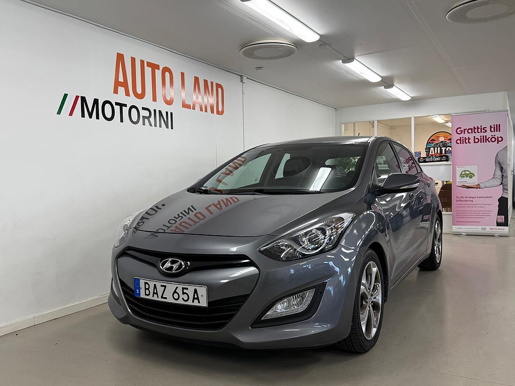 Hyundai i30 5-dörrar 1.6 CRDi Business 128hk Backkamera/Navi/Auto