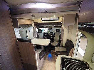 Husbil-halvintegrerad Chausson Flash 515 5 av 15