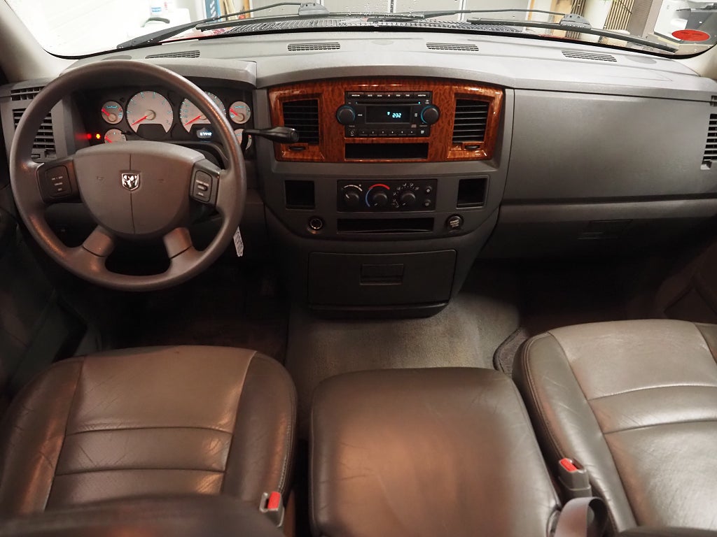 Dodge RAM 1500 Quad Cab 4.7 V8 238hk Lone Star | Dragkrok | 2006