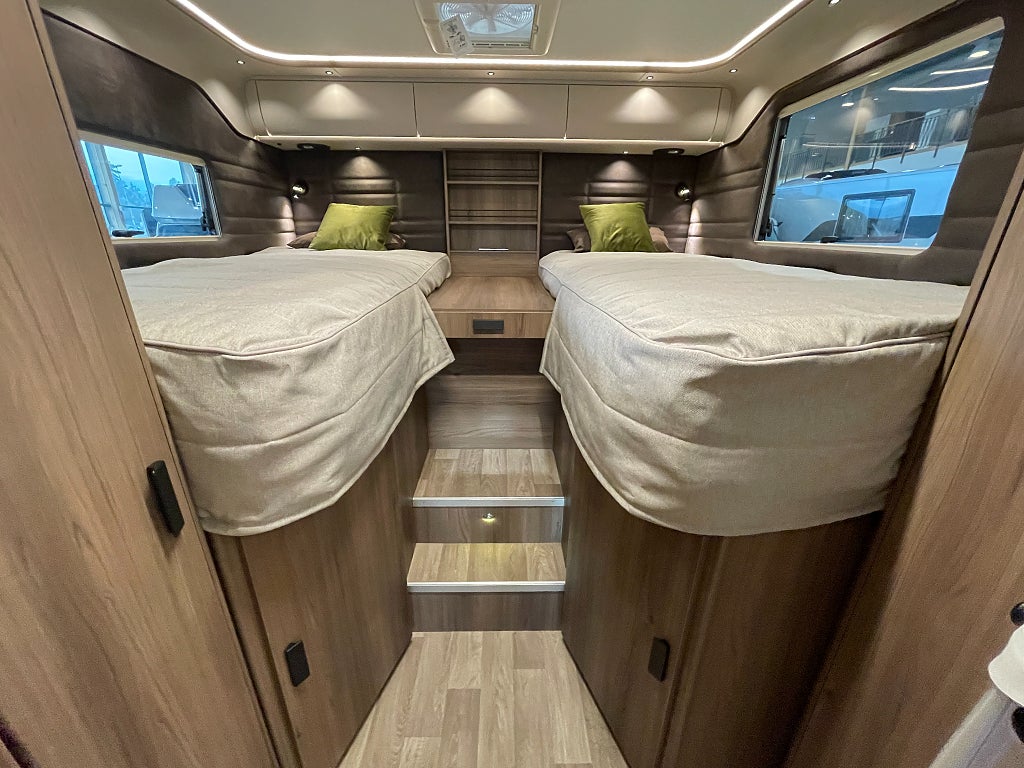 Kabe TMX 810 LGB /Cinderella/5 bältad/Mercedes 170hk/ALDE - Kabe