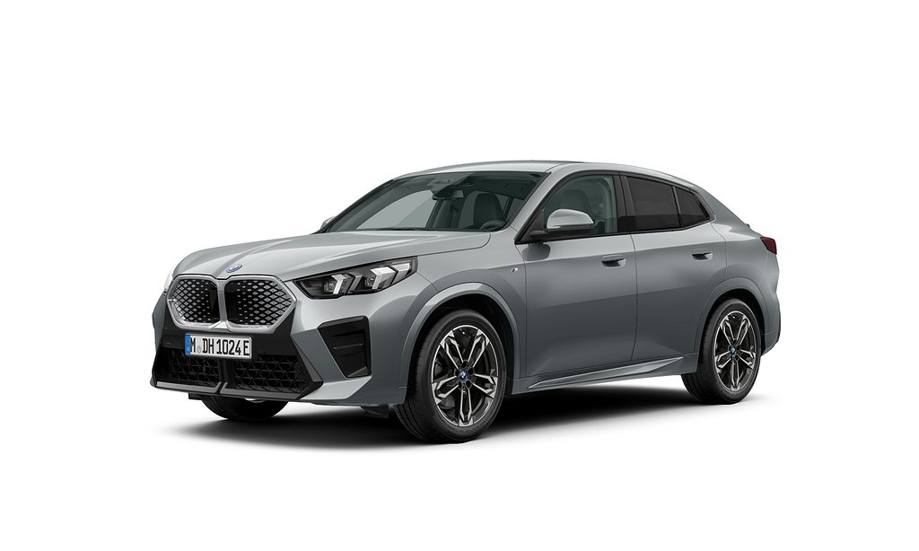 BMW iX2 xDrive30 / M-Sport / Dragkrok / INKL. V-hjul