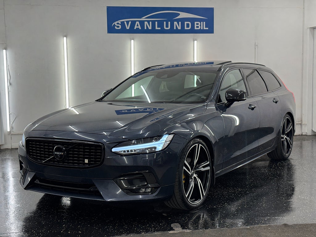 Volvo V90 D4 AWD Geartronic R-Design / Fullutrustad / Pano / Drag