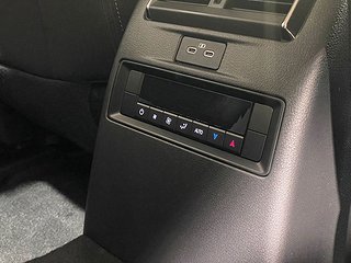 SUV Mazda CX-80 12 av 25