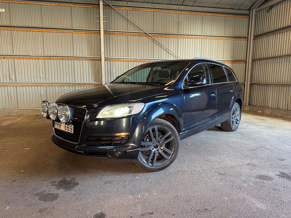 Audi Q7 3.0 TDI quattro TipTronic 7-Sits Skinn Drag GPS 