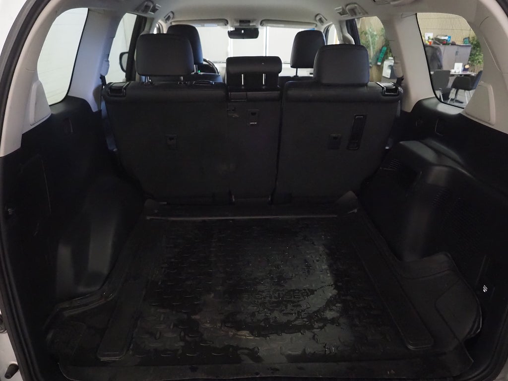 Toyota Land Cruiser 2.8 D-4D 4WD 177hk Premium Drag Skinn D-Värm 360° Navi