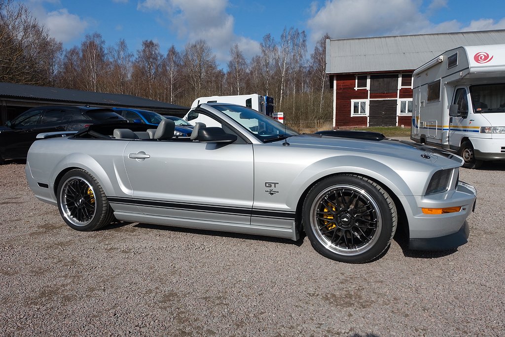 Ford Mustang GT Convertible GT V8