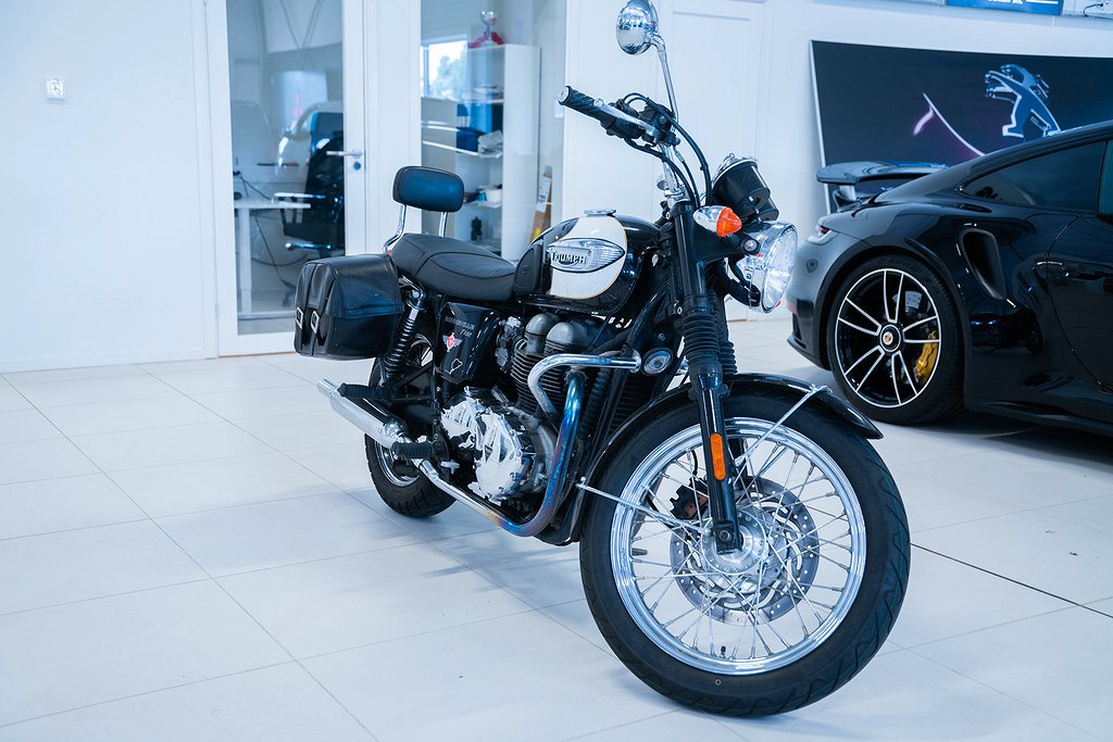 Triumph Bonneville T100 