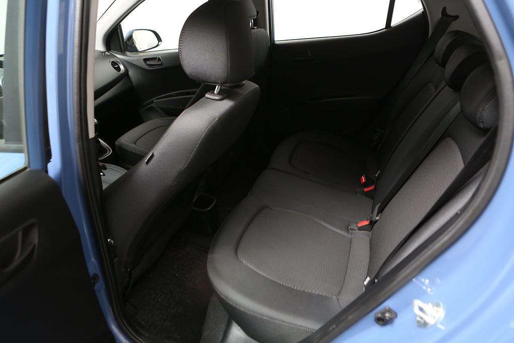 Hyundai i10 1,0 blue 67hk Comfort 5-D 2018