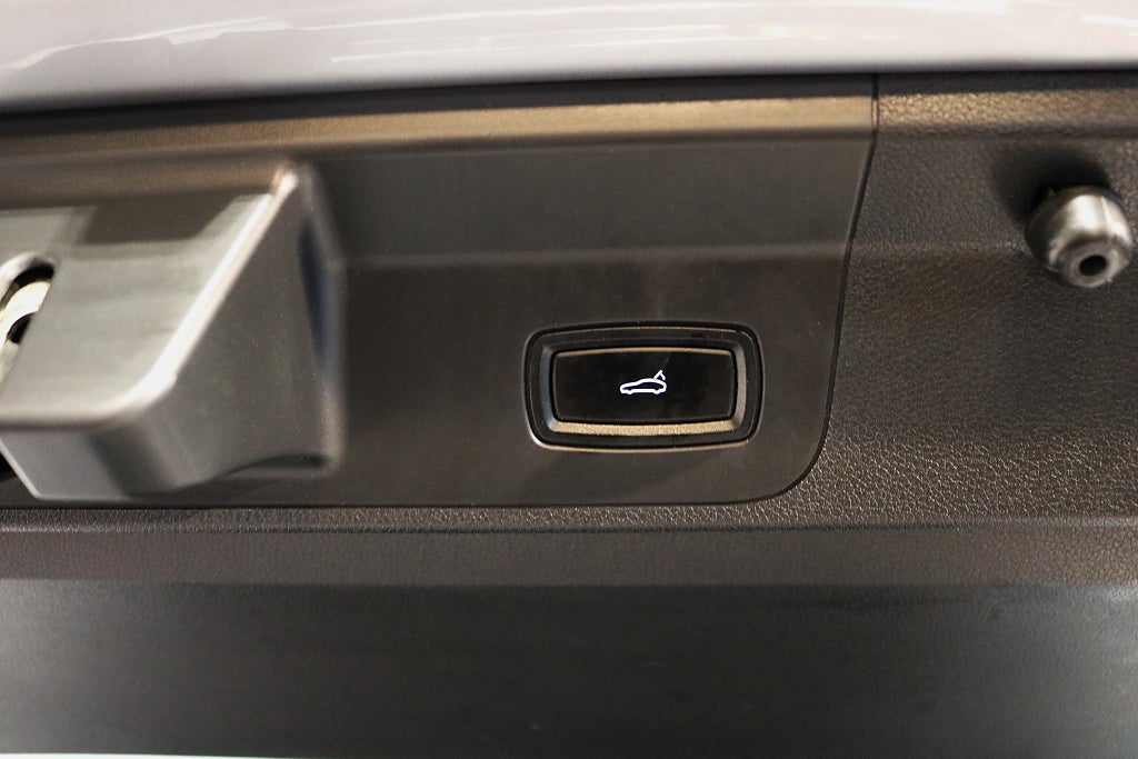 Porsche Panamera 2020 - miniatyr 27
