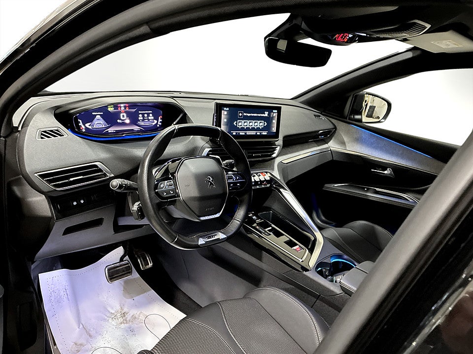 Bild på Peugeot 3008 GT 1.2 PT 130hk B-KAMERA CARPLAY