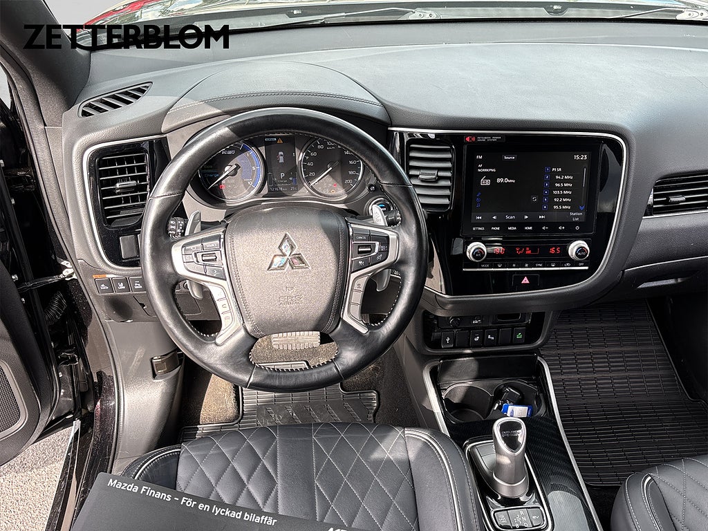 SUV Mitsubishi Outlander 10 av 15