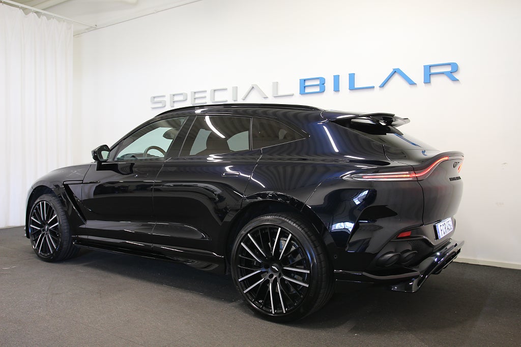 Aston Martin DBX 2023 - miniatyr 3